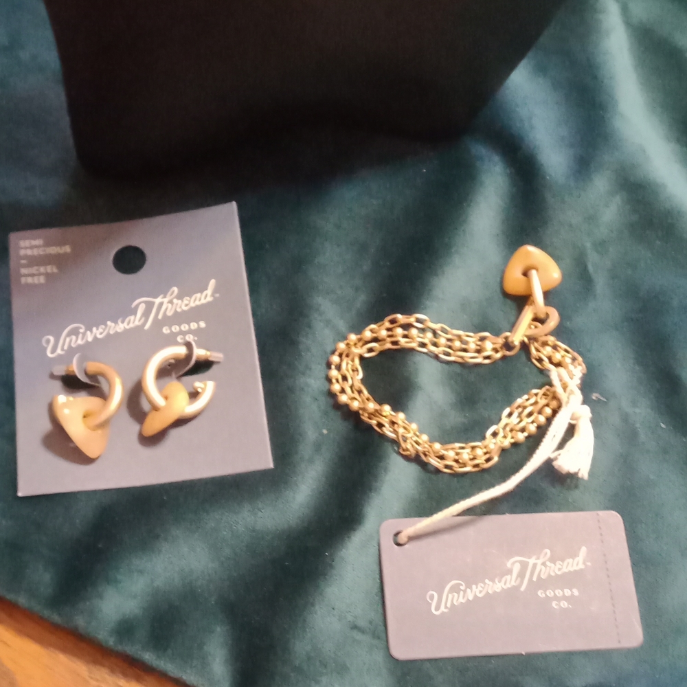 Universal Thread Bracelet and Earring Set